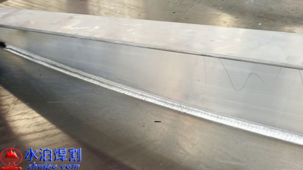 三星加強(qiáng)筋焊接機(jī)器人視頻_104244165